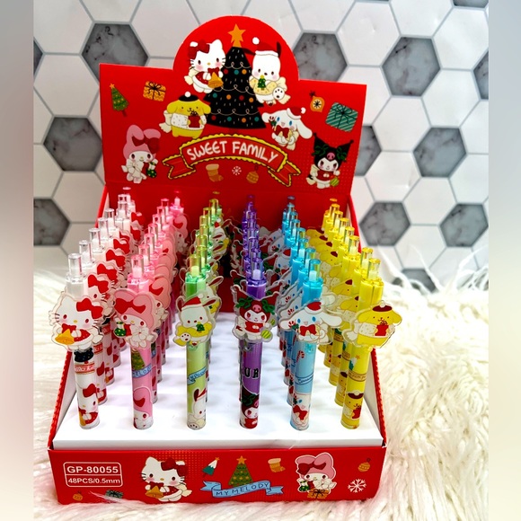Set of 6 Christmas Sanrio Character Pens - Picture 3 of 5